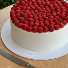 Load image into Gallery viewer, Fresh Berry Cake - ITALIAN ROUNDS