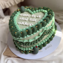 Load image into Gallery viewer, HEART Vintage Cakes