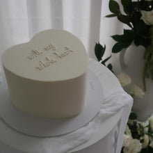 Load image into Gallery viewer, HEART Retro Cakes