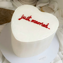 Load image into Gallery viewer, HEART Retro Cakes