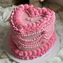 Load image into Gallery viewer, HEART Vintage Cakes