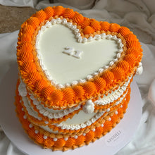 Load image into Gallery viewer, HEART Vintage Cakes