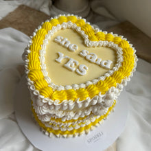 Load image into Gallery viewer, HEART Vintage Cakes