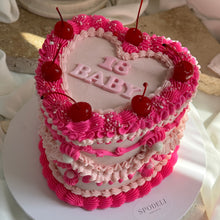 Load image into Gallery viewer, HEART Vintage Cakes