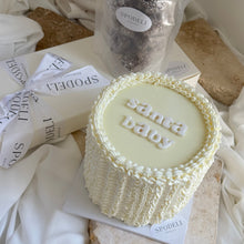 Load image into Gallery viewer, Cable Knit Christmas Cake