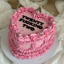 Load image into Gallery viewer, HEART Vintage Cakes
