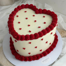 Load image into Gallery viewer, HEART Vintage Cakes