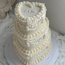 Load image into Gallery viewer, 3-Tier Luxe Pearl Heart Vintage Cake