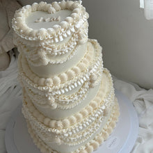 Load image into Gallery viewer, 3-Tier Luxe Pearl Heart Vintage Cake