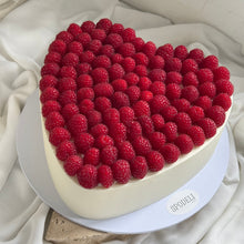 Load image into Gallery viewer, Fresh Berry HEART CAKE
