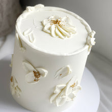 Load image into Gallery viewer, PALETTE KNIFE FLORAL CAKE double height (24-64 pax)