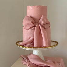Load image into Gallery viewer, 2-Tier BOW CAKE (40-60 pax)