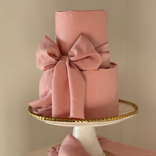 Load image into Gallery viewer, 2-Tier BOW CAKE (40-60 pax)