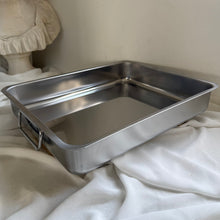 Load image into Gallery viewer, Grand Tiramisu Wedding Dessert Cake