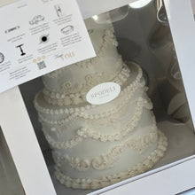 Load image into Gallery viewer, 2-Tier Ornate Round Vintage Cake