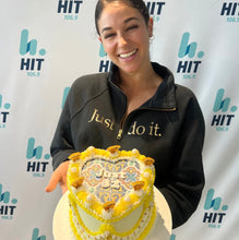 Load image into Gallery viewer, HEART Vintage Cakes