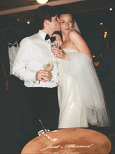 Load image into Gallery viewer, Grand Tiramisu Dessert Cake