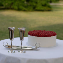 Load image into Gallery viewer, Fresh berry wedding cake by Spodeli in Newcastle and the Hunter Valley