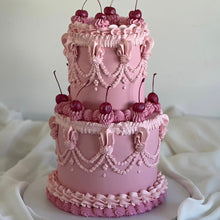Load image into Gallery viewer, Close-up of vintage buttercream piping on handcrafted tiered wedding cake