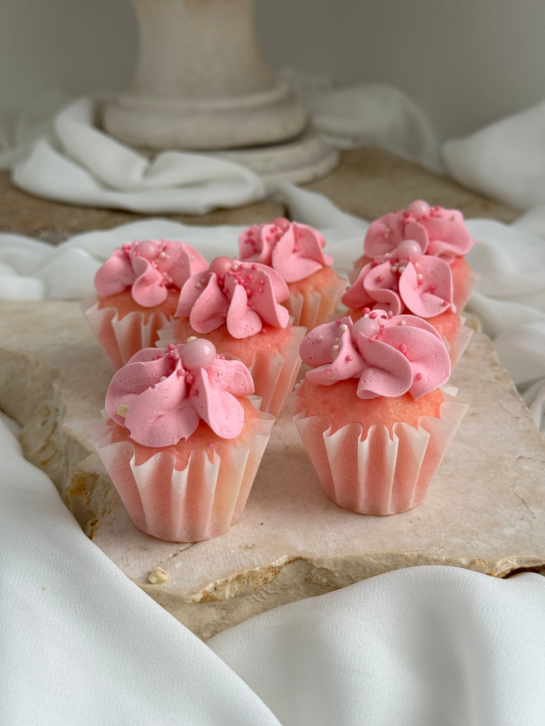 12 x MINI Cupcakes | Pretty in Pink | Gift Boxed