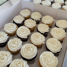 Load image into Gallery viewer, Cupcakes | Standard Swirl
