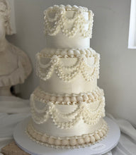 Load image into Gallery viewer, 3-Tier VINTAGE ROUND CAKES (56-230 pax)
