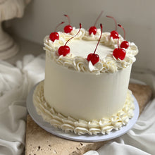 Load image into Gallery viewer, ROUND Vintage Cakes
