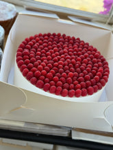 Load image into Gallery viewer, Fresh Berry Cake - ITALIAN ROUNDS
