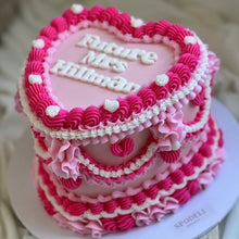 Load image into Gallery viewer, HEART Vintage Cakes
