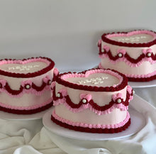 Load image into Gallery viewer, HEART Vintage Cakes
