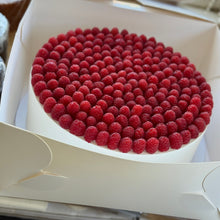 Load image into Gallery viewer, Round cake decorated with red berries in a white box
