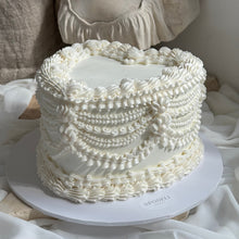 Load image into Gallery viewer, Detailed buttercream piping and pearl finish on handmade vintage wedding cake
