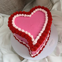 Load image into Gallery viewer, SWEETHEART Vintage Cake 7” (15 pax)
